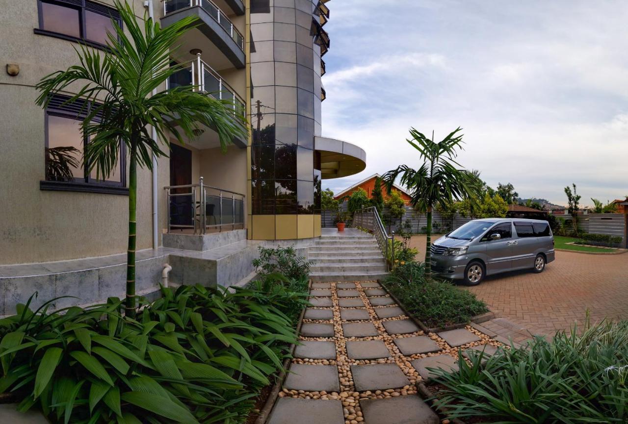 Eric Wilkins Apartments Lubowa ภายนอก รูปภาพ