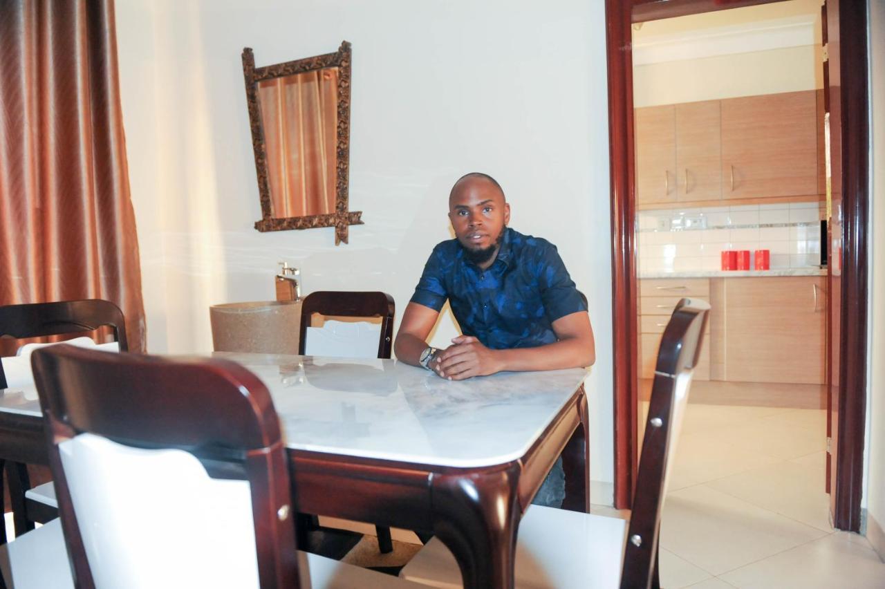 Eric Wilkins Apartments Lubowa ภายนอก รูปภาพ